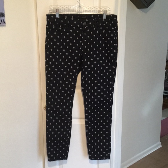Ann Taylor Denim - Ann Taylor “The Skinny Ankle” Modern Fit Jeans.